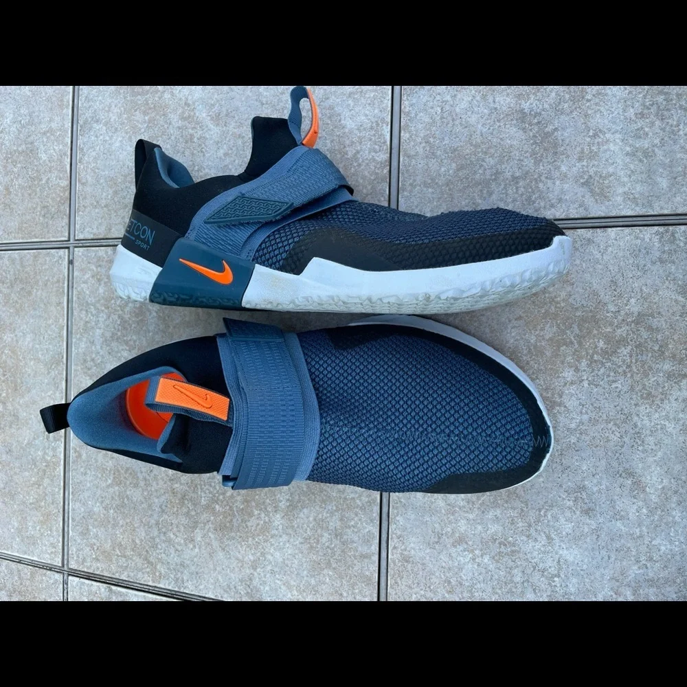 Nike Melton Sports training shoes